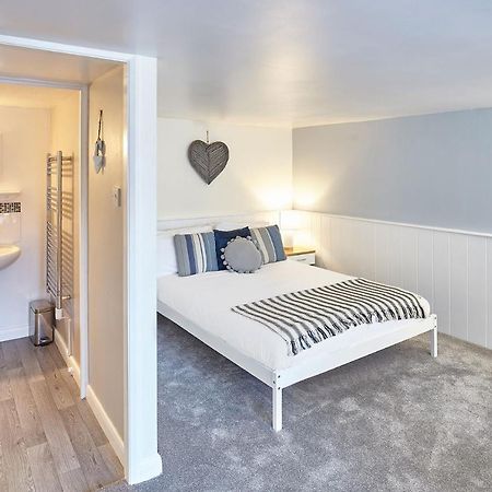 Host & Stay - Princess Place Studio Whitby Exterior photo