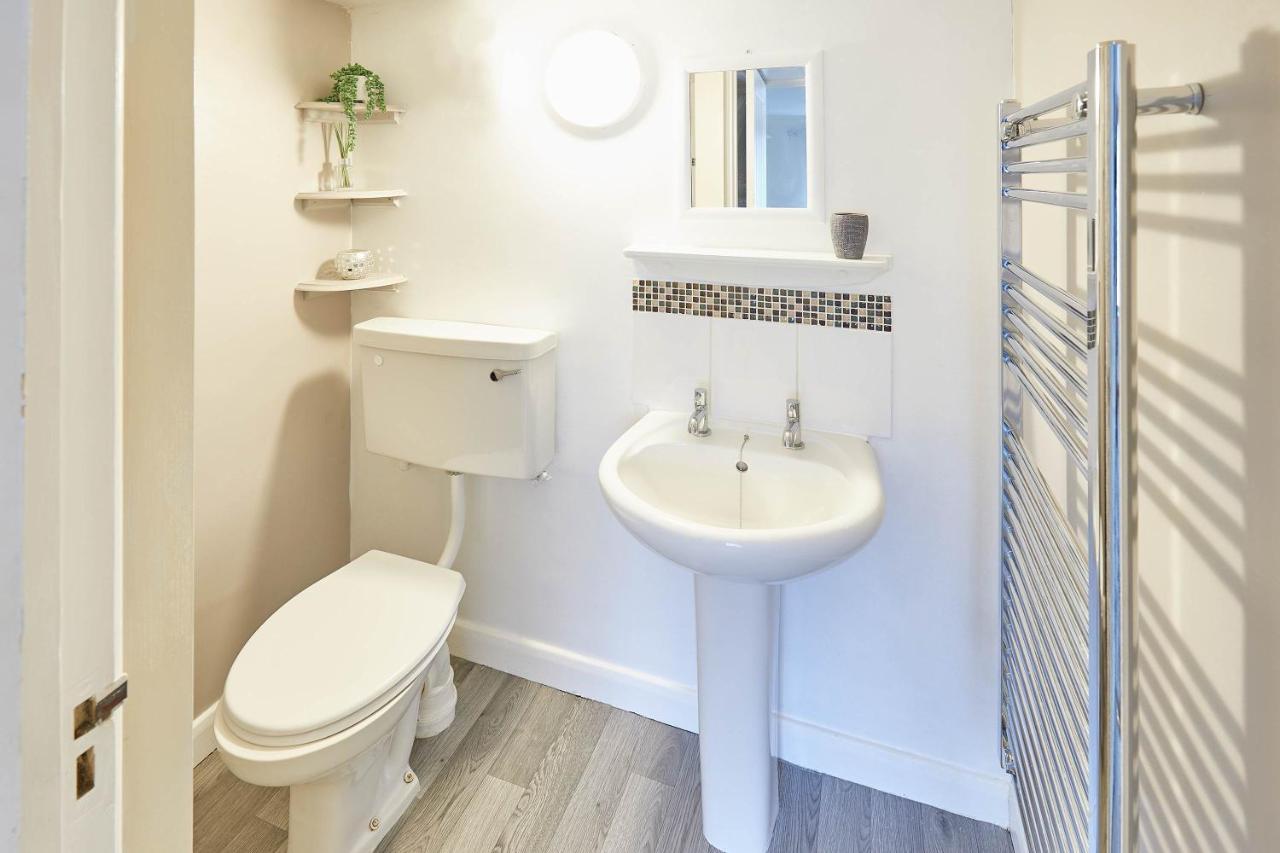 Host & Stay - Princess Place Studio Whitby Exterior photo